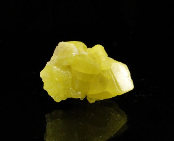 Ensemble de cristaux de soufre de Sicile jaune vif, pour collectionneurs de minéraux.