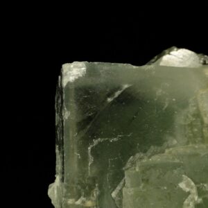 Des cristaux de fluorite de la mine du Burc dans le Tarn, c'est une pièce pour collectionneurs de minéraux.