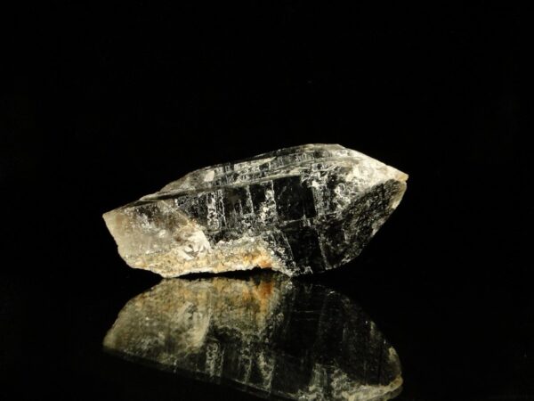 Un cristal de quartz de Haute-Vienne, une pièce pour collectionneur de minéraux.
