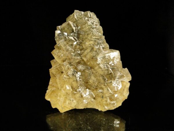 Des cristaux de fluorite de la mine de Chaillac, c'est une pièce pour collectionneur de minéraux.