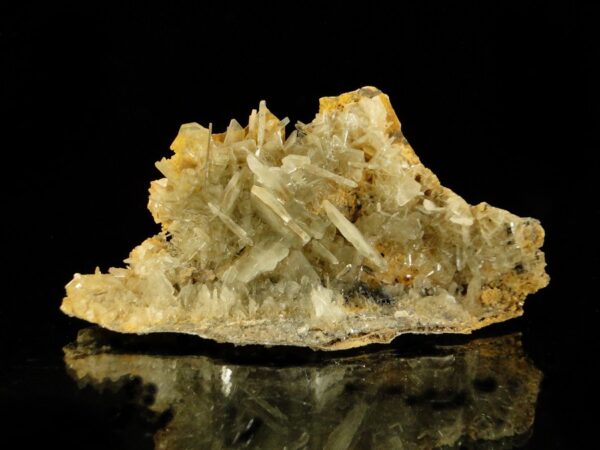 Un ensemble de cristaux de baryte, c'est une pièce pour collectionneurs de minéraux.