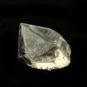 C'est un cristal de quartz de la Vénachat, une pièce pour collectionneur de minéraux.