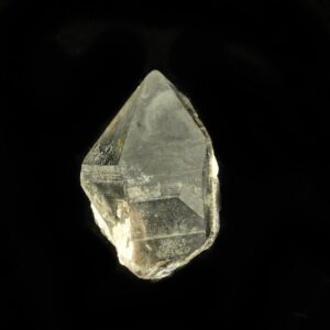 C'est un cristal de quartz de la Vénachat, une pièce pour collectionneur de minéraux.