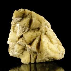 C'est une pièce de fluorite et baryte de la mine du Rossignol, à Chaillac, c'est une pièce pour collectionneur de minéraux.