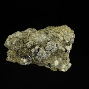 C'est une pièce de galène et de pyrite de la carrière de Rochechouart, c'est une pièce pour collectionneur de minéraux.