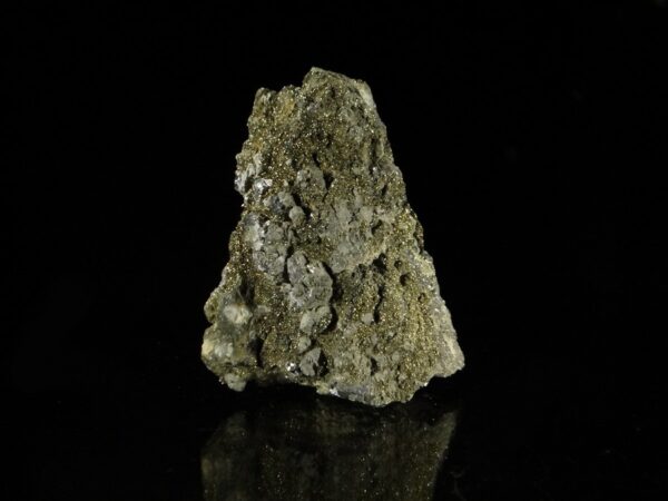 C'est une pièce de galène et de pyrite de la carrière de Rochechouart, c'est une pièce pour collectionneur de minéraux.