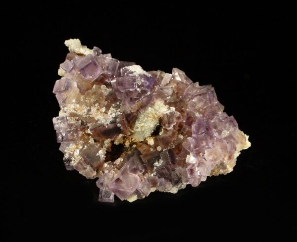 C'est un ensemble de cubes de fluorite de Berbes, dans les Asturies, ils sont violet, c'est une pièce pour collectionneur de minéraux.