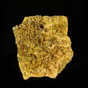 Une pièce de pyromorphite verte de la mine du Rossignol, elle est cristallisée sur ses deux faces, c'est une pièce pour collectionneur de minéraux.