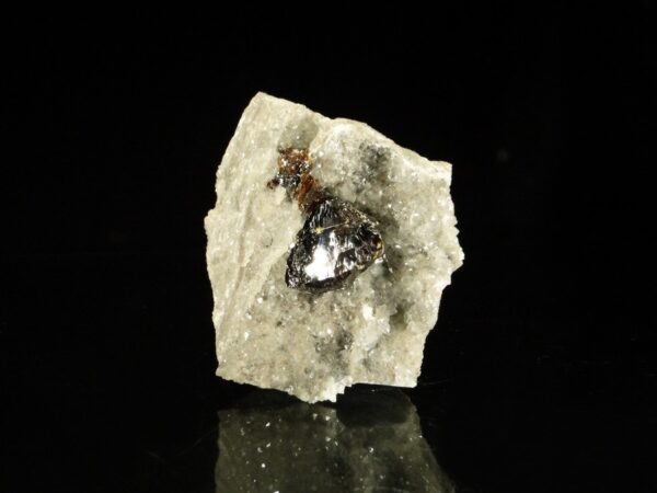 Un ensemble de cristaux de blende de Elmwood mine, aux USA, c'est un ensemble de cristaux pour collectionneurs de minéraux.