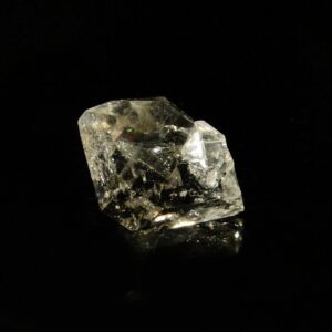 C'est une quartz biterminé, il provient de la Cabana, Berbes, c'est une pièce pour collectionneur de minéraux.