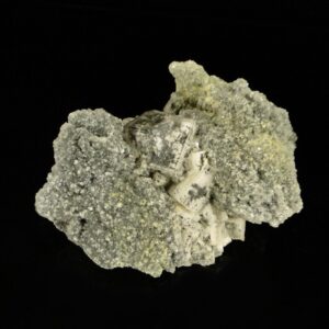 Ce sont des cristaux de fluorite associès à de la baryte, l'échantillon provient de la mine du Rossignol, Chaillac, c'est une pièce pour collectionneur de minéraux.