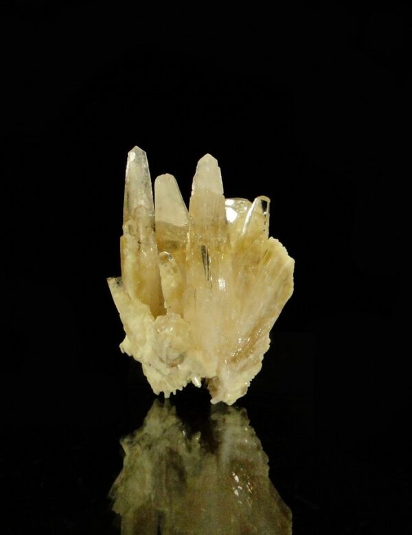 Des cristaux de célestine de Pologne, une pièce pour collectionneur de minéraux.