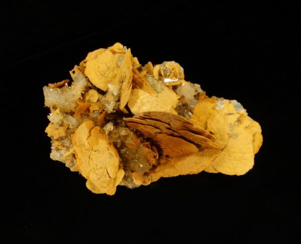Une fleur de cristaux de sidérite sur un cristal de quartz, il vient de l'Isère, Vizille, c'est une pièce pour collectionneur de minéraux.