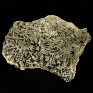 Une pièce de baryte recouverte de pyrite de Chaillac, c'est une pièce pour collectionneur de minéraux.