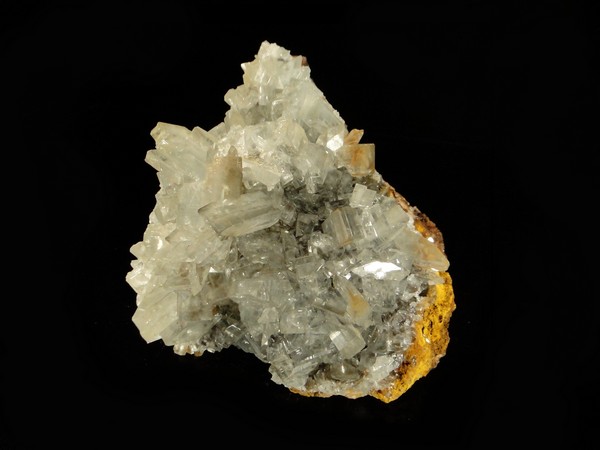 C'est une pièce de baryte des Redoutières, carrière, mine de Chaillac, c'est une pièce cristallisée pour collectionneur de minéraux.