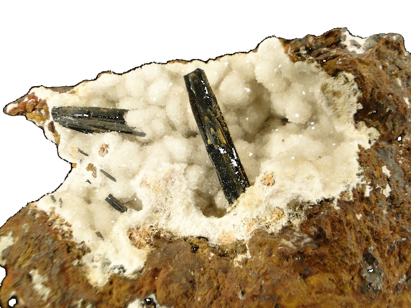 C'est une goethite de Chaillac, aussi nommée barytine, c'est une minéral exploité à Chaillac, à la carrière des Redoutières.