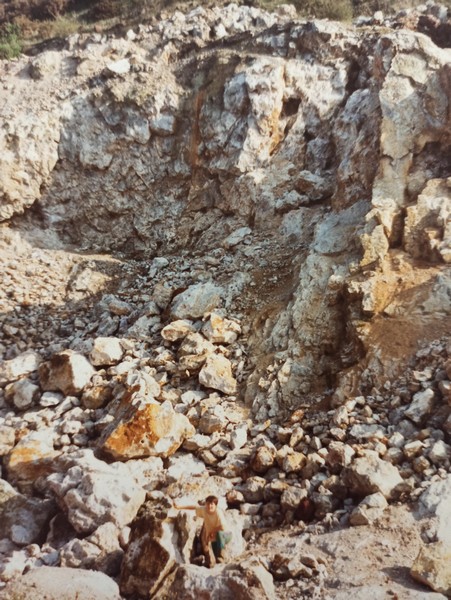 C'est une photo de mon blog sur la mine de Berbes, on y trouve de la fluorite et des cristaux de quartz, on y cherche des minéraux.