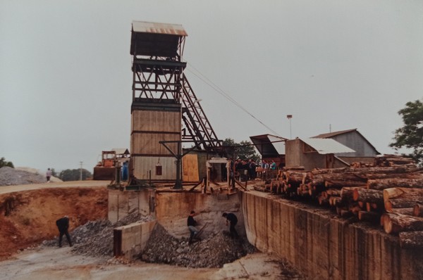 Vue de la mine du Rossignol lors de la journée portes ouvertes, nous avons pu visiter les galeries de l'exploitation avec les mineurs.