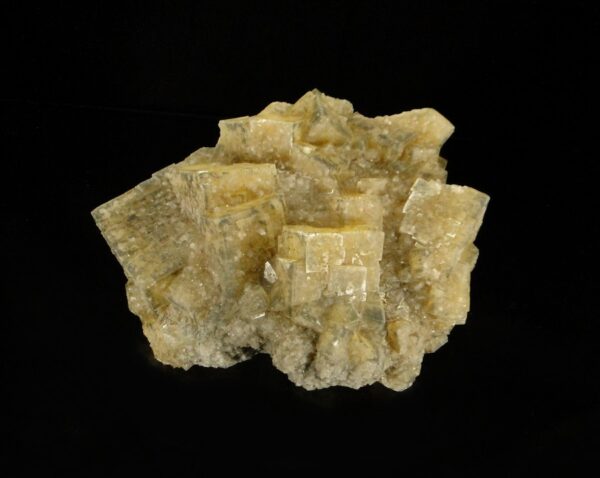 Ce sont des cristaux de fluorite de la mine du Rossignol, Chaillac, c'est une pièce pour collectionneur de minéraux.