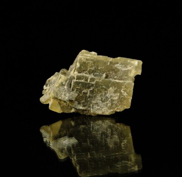 Ce sont des cristaux de fluorite de Chaillac, une pièce pour collectionneur de minéraux.