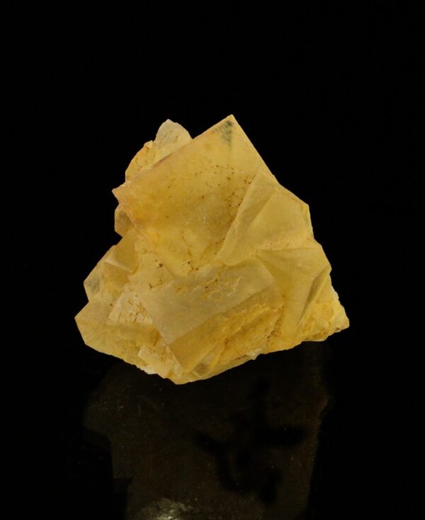 Un ensemble de cristaux de Arbouet, c'est une pièce pour collectionneur de minéraux.