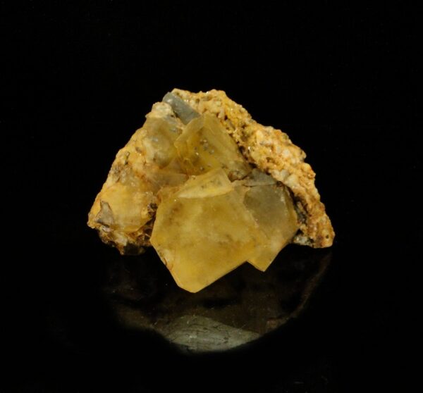 Un ensemble de cristaux de Arbouet, c'est une pièce pour collectionneur de minéraux.