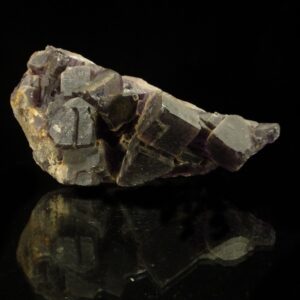 Des cristaux de fluorite de Berbes, c'est une pièce pour collectionneur de minéraux.