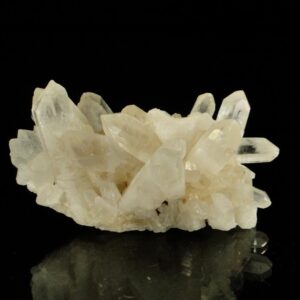 Des cristaux de quartz de Savoie, une pièce pour collectionneur de minéraux.