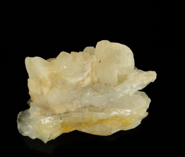 Des cristaux de quartz et calcite de Savoie, une pièce pour collectionneur de minéraux.
