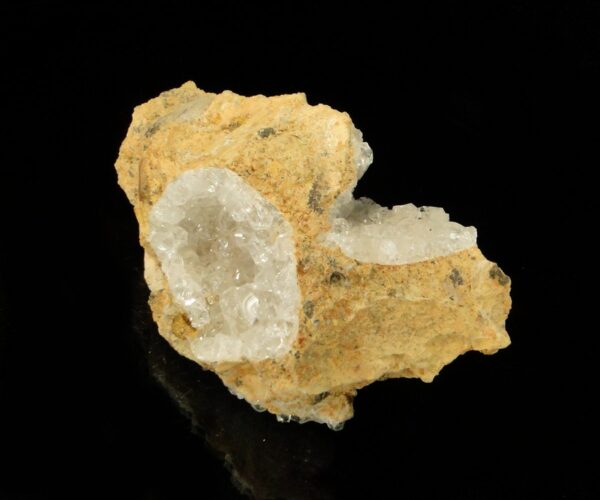 Des cristaux de calcite de Pau, c'est une pièce pour collectionneur de minéraux.