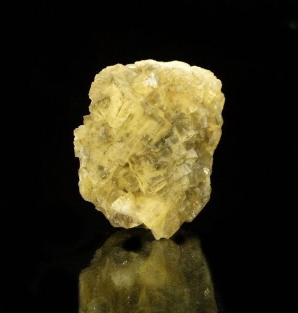 C'est un ensemble de cristaux de fluorite de Chaillac, mine du Rossignol, c'est une pièce pour collectionneur de minéraux.