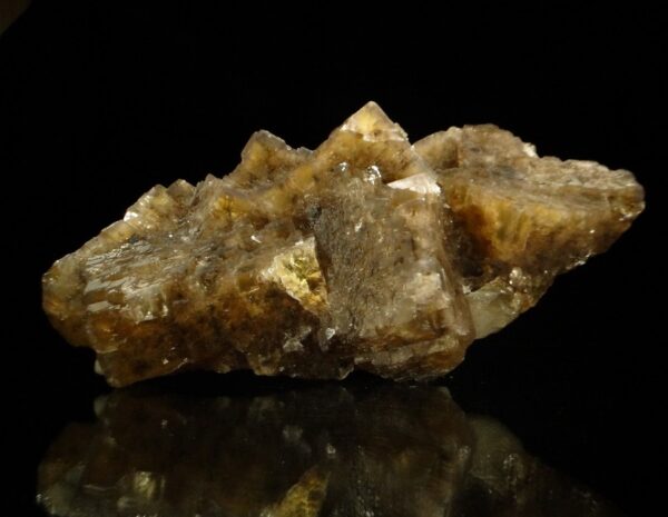 Un ensemble de cristaux de fluorite de Minerva mine au USA, c'est une pièce pour collectionneur de minéraux.