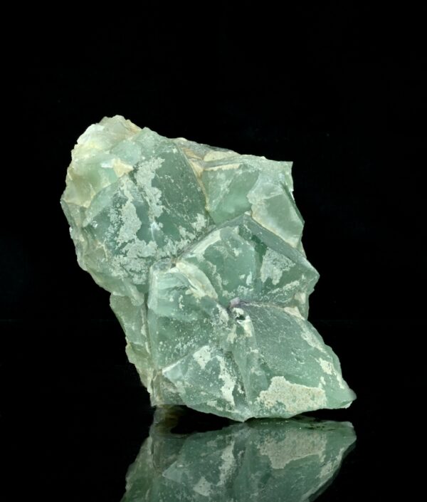 Un minéral de collection, c'est une fluorite de La Barre, en Auvergne, en vente sur la malle du collectionneur de minéraux.